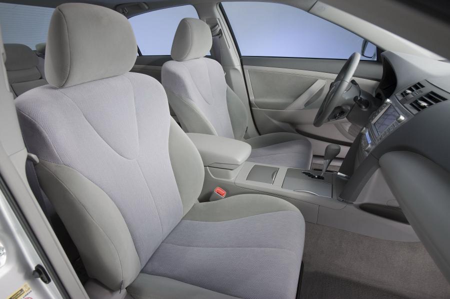  Toyota Camry Hybrid 2010 года  (фото 4 из 27)